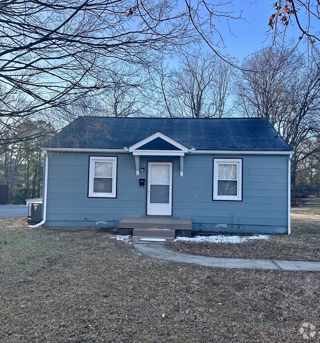 Building Photo - Cozy home with a lot of charm for rent!