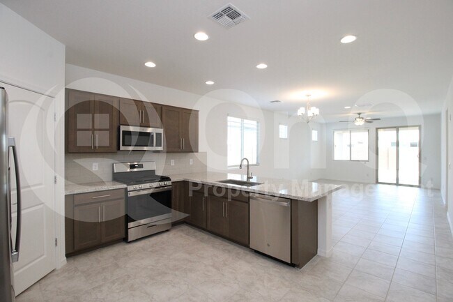 Photo - 8810 W Pasadena Ave Casa