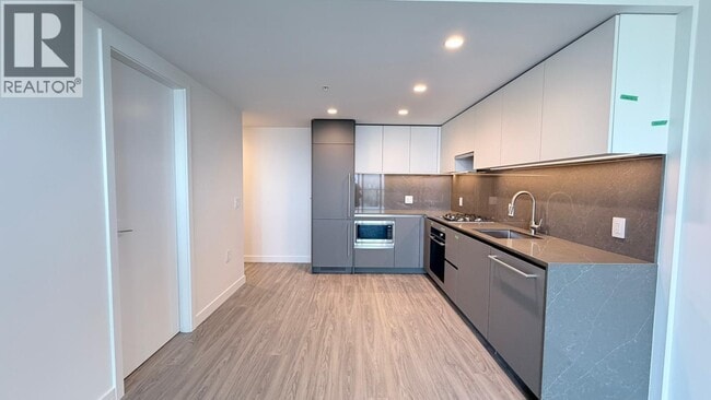 Photo - 2135 Springer Ave Unit 3701