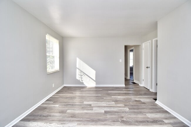 Photo - 3217 Queen City Ave Casa