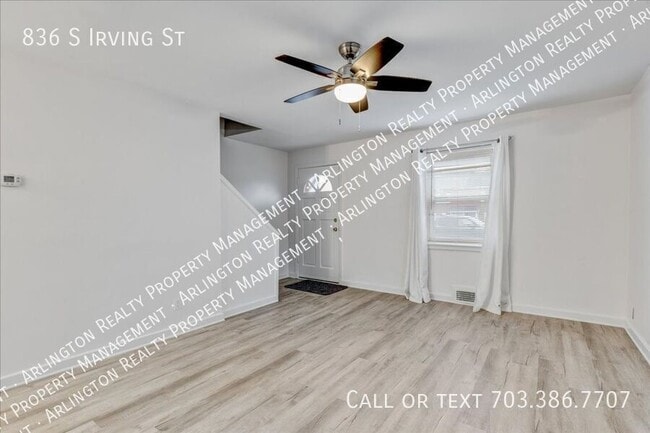 Photo - 836 S Irving St