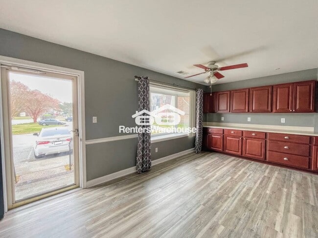 Photo - 121 Charles Parish Dr