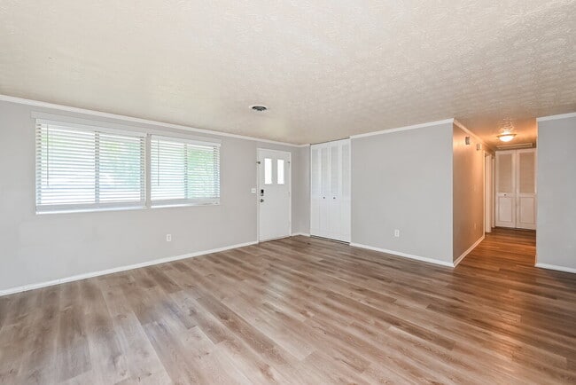 Photo - 1860 Suwanee Ridge Ct NW