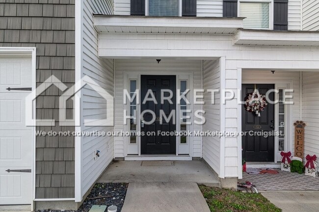 Photo - 712 Chatsworth Wy