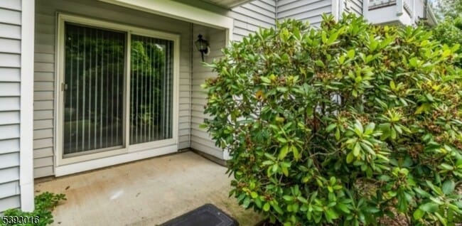 Photo - 321 Sparrow Ct