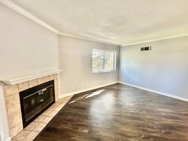 Photo - Bright and Gorgeous Condo in UTC near UCSD!! Unit 1812