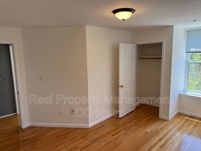 Photo - 1441 Spring Rd NW