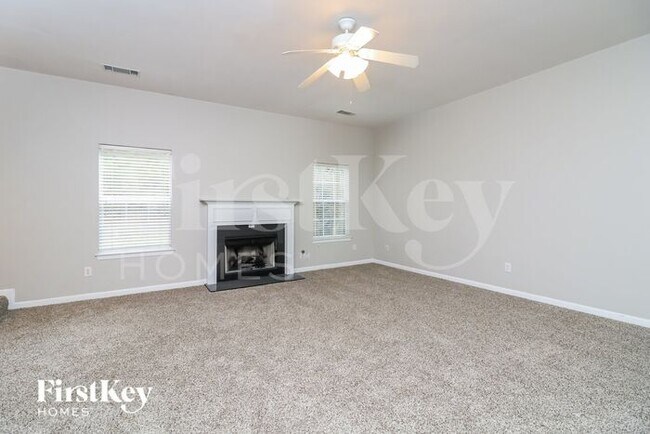 Photo - 420 Farmwood Way