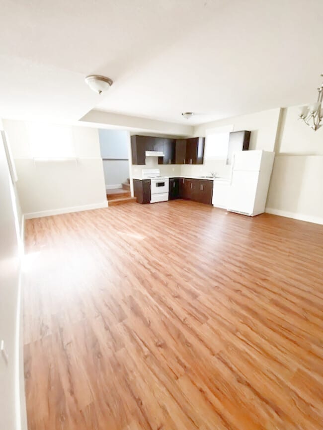 Photo - 9113 101 Ave