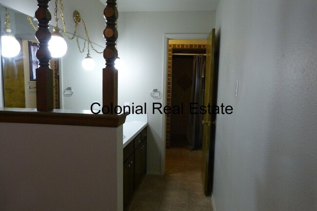 Photo - Spacious 3 bedroom 2 bathroom home