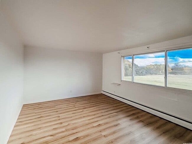 Photo - 6020 Buffalo Ave Unidad #4