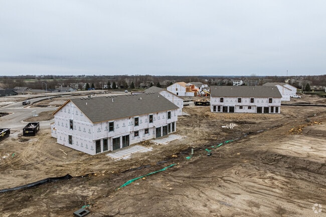 Hidden Hills Townhomes - Hidden Hills Townhomes