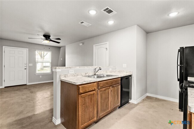 Photo - 304 Blair St