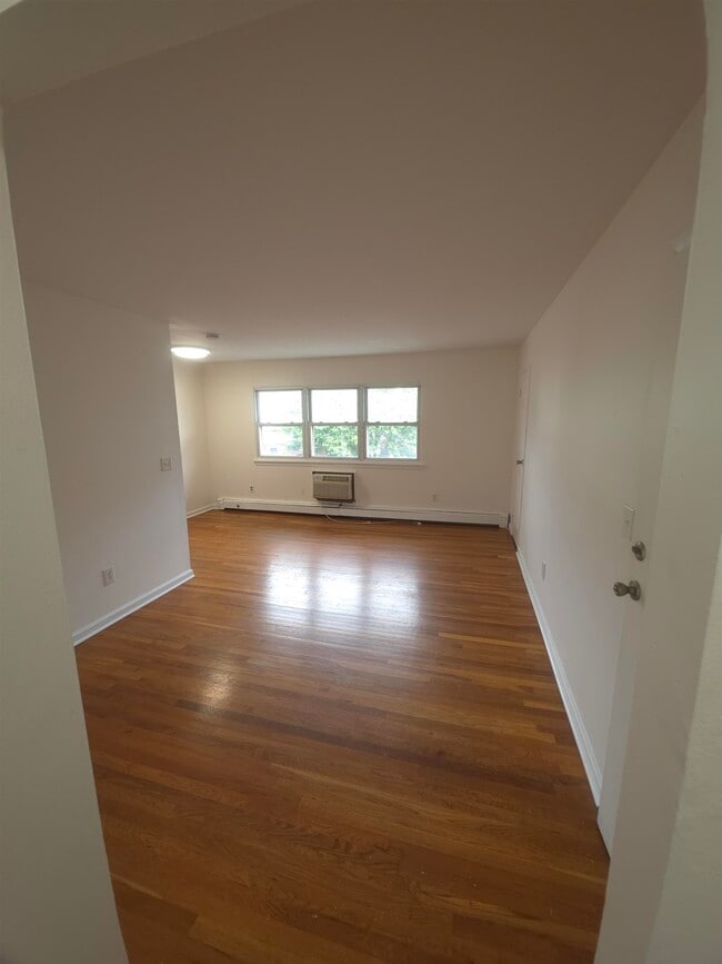 Photo - 4325 Meadowview Ave Unit #204
