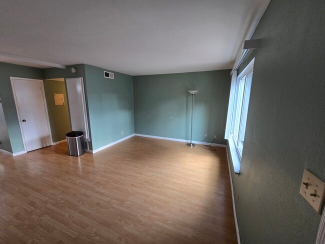 Building Photo - 2260 Meadowgate Way