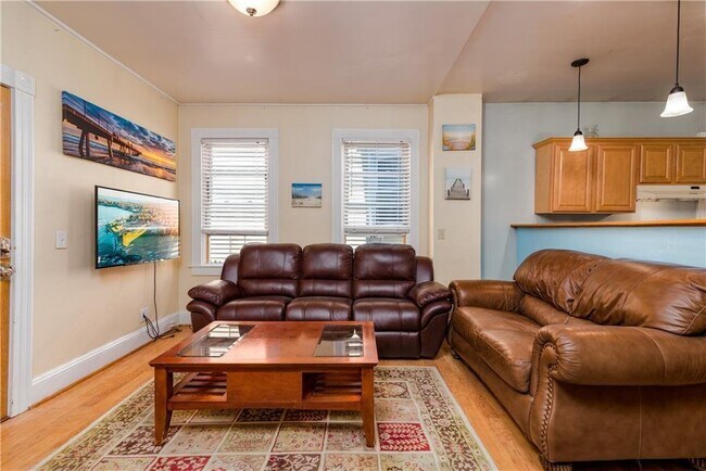 Building Photo - 9 Ann St Unit 1