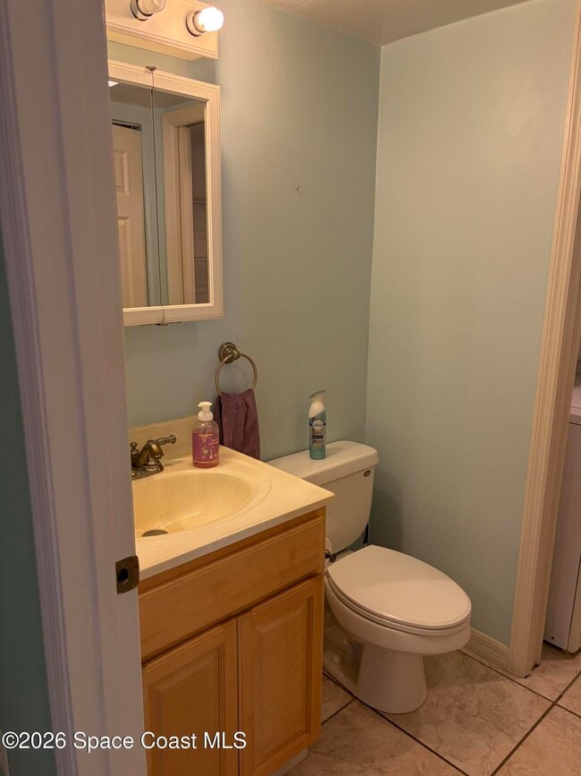 1915 Vista Oaks Cir NE