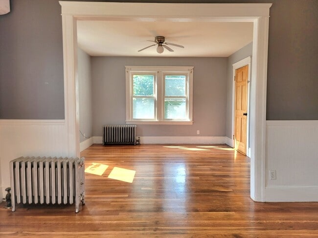 Building Photo - 26 Stebbins St Unit 2