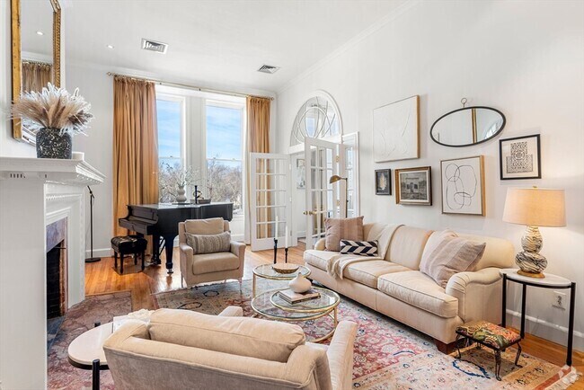 Building Photo - 120 Beacon St Unit 3 Rental