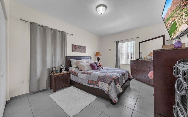 Photo - 7567 N Augusta Dr