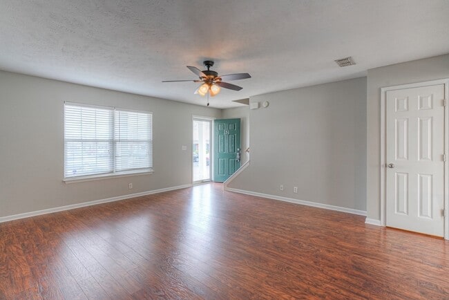 Photo - 151 Casbah Run