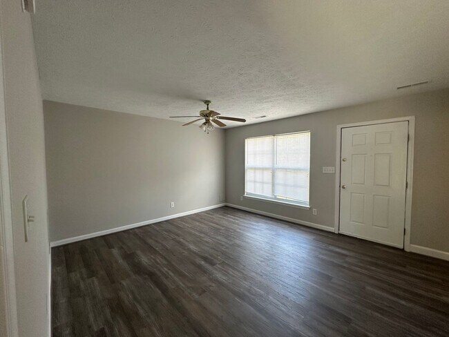 273 Mulberry Cir