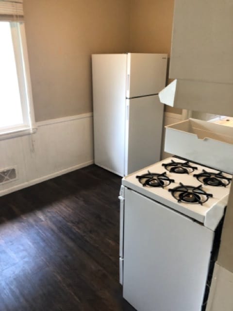 Photo - 2184 7th St W