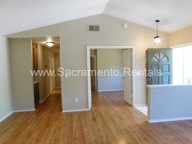 Photo - 7452 Santa Susana Way