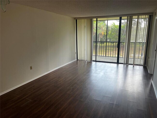 Photo - 800 Cove Cay Dr Unit 3F