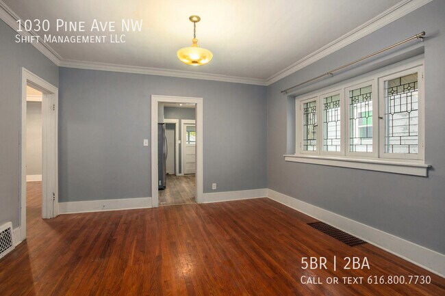 Photo - 1030 Pine Ave NW