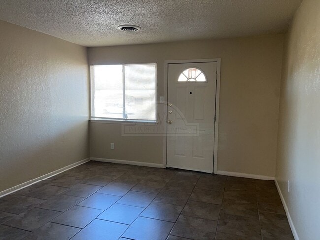 Photo - 1202 Kathey Dr