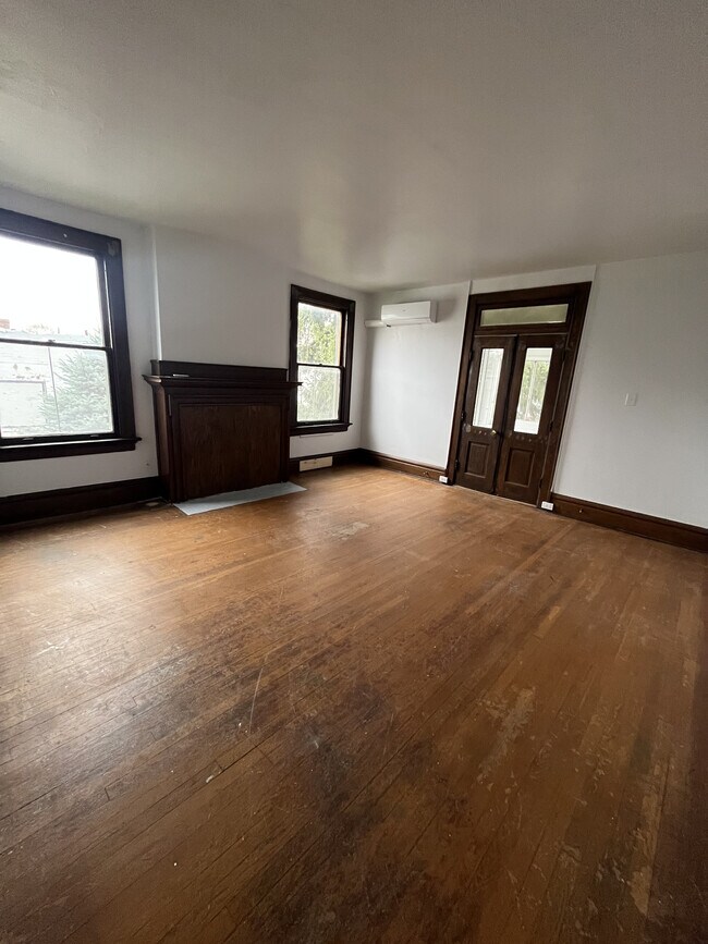 Photo - 196 Miller Ave