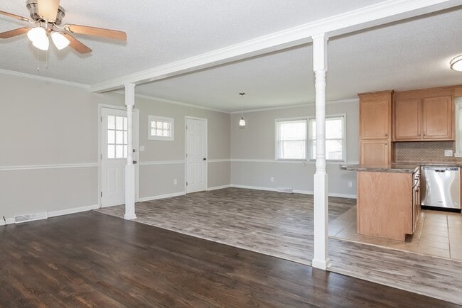 Photo - 2518 Fairgreen Dr