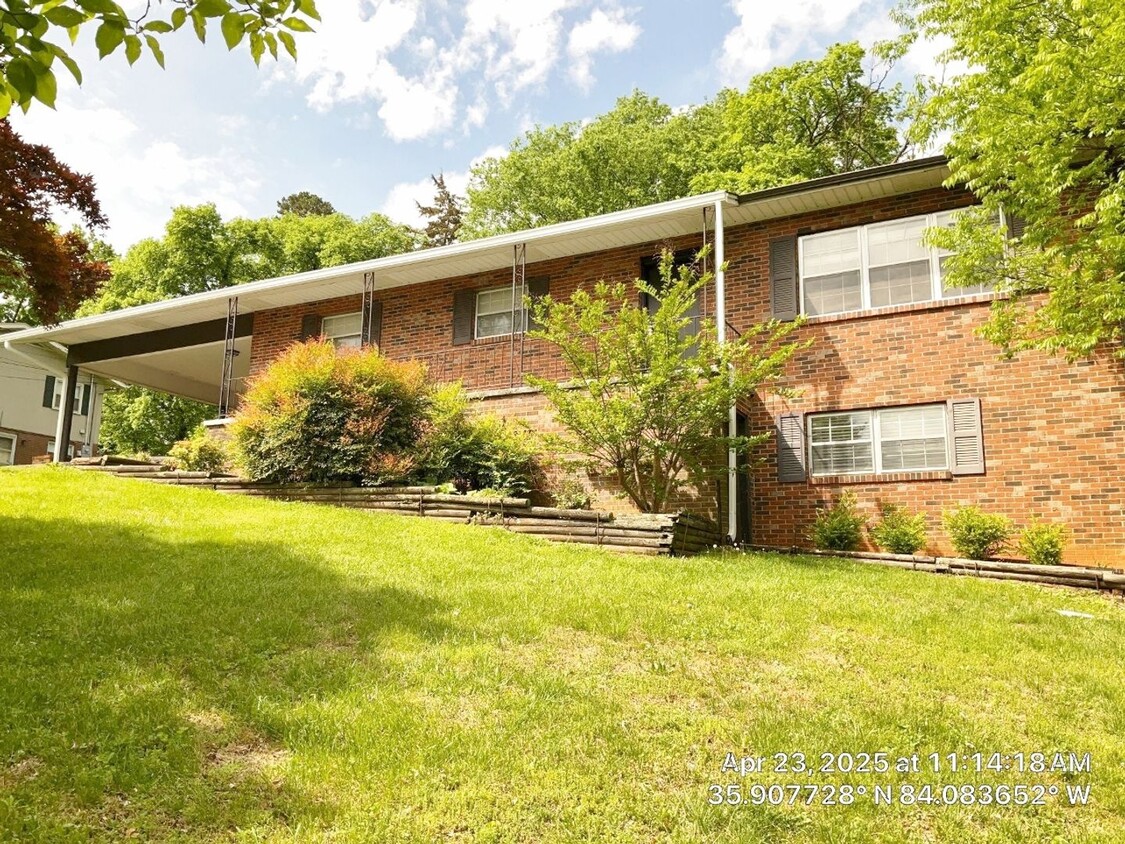 3 Bedroom house with 2.5 Bathrooms - 3 Bedroom house with 2.5 Bathrooms