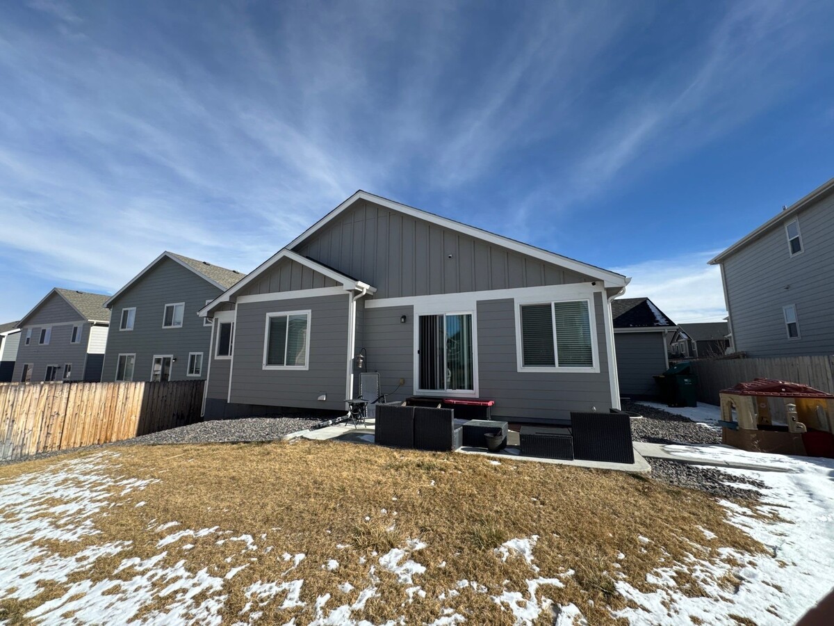 Photo - 6063 Meadowbank Ln