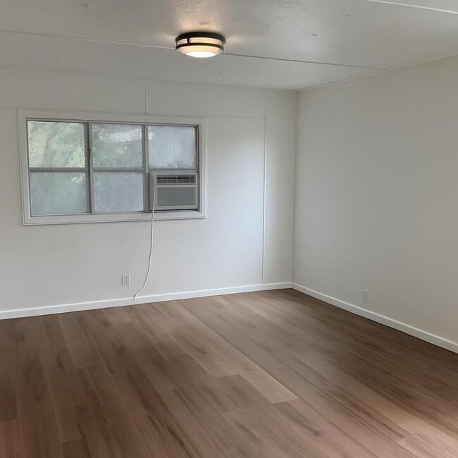 Photo - 1510 E 151st Ave