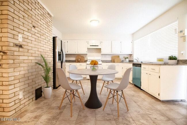 Photo - 6613 Southwind Dr