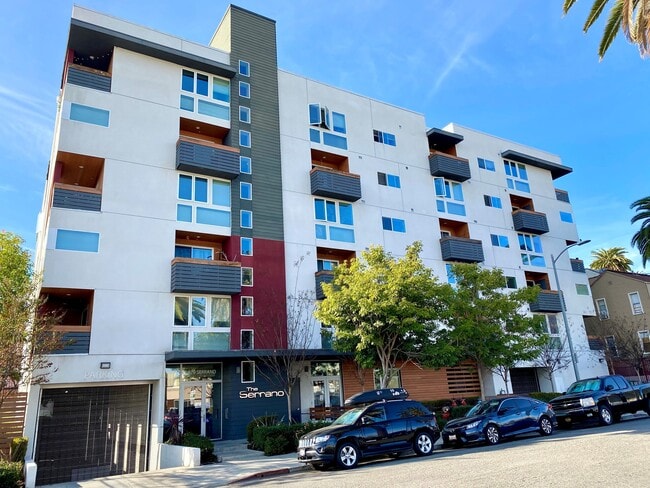 Photo - 979 S Serrano Ave Unit #979