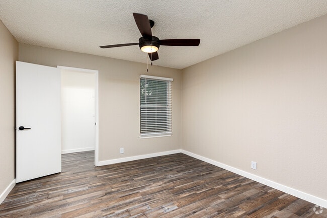 1BR, 1BA - 707SF
