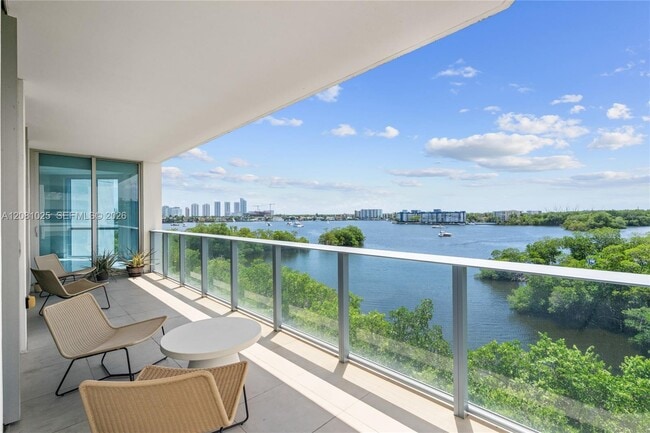 Building Photo - 17111 Biscayne Blvd Unit 402