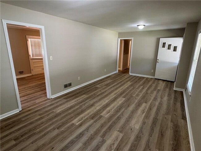 Photo - 5594 Laurel Ln NW