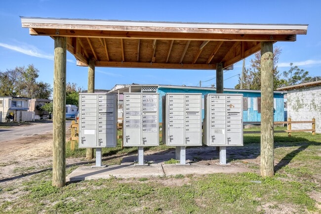 Building Photo - 1435 W King St