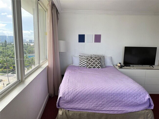 Photo - 19201 Collins Ave Unit 644