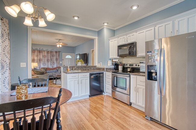 Photo - 219 Vann Ave