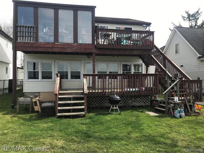 Photo - 381 E Shore Dr