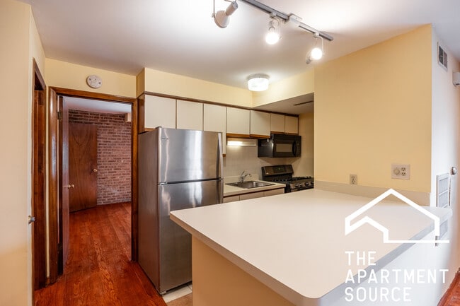 Photo - 715 W Diversey Pky Unidad 2