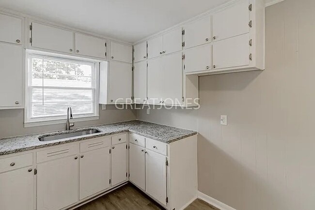 Photo - 1248 Forest St