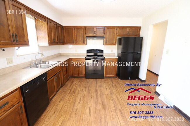 Photo - 1229 Broadmore Ln