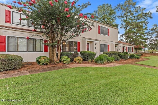 Photo - 167 Lakebend Cir