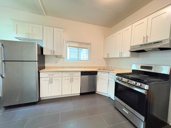 Building Photo - 211 Myrtle Ave Unit 1